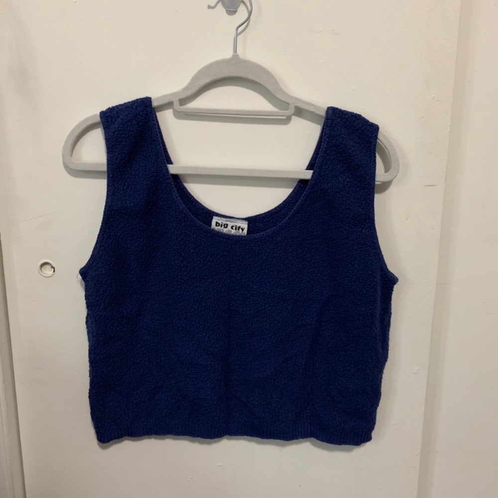 Blue cropped tank size L